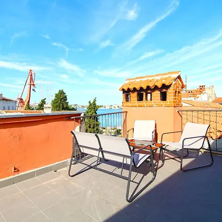 Apartment Old Town 2337 *