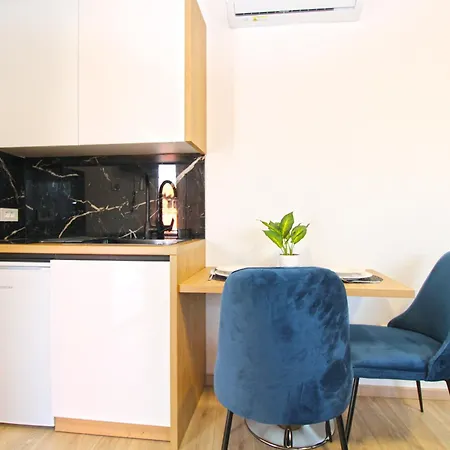 Old Town 2337 * Пула