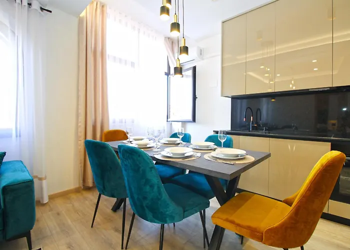 Old Town 2337 Пула